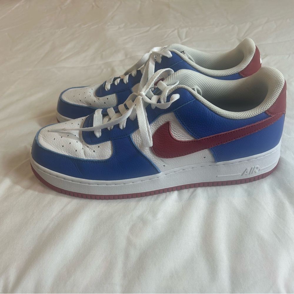 Nike Air Special Design
Size 13